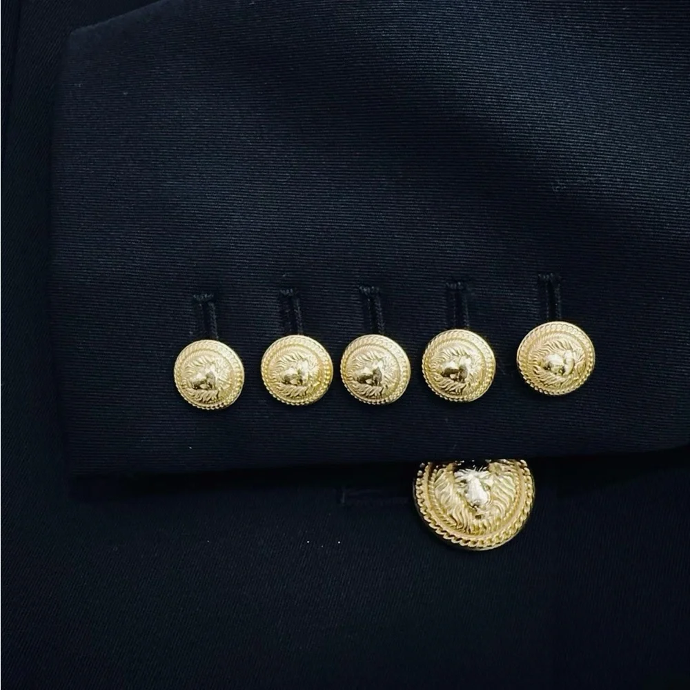 Authentic Balmain Navy Blazer with Gold Buttons - Picture 3 of 6